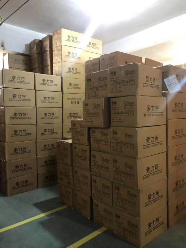 仓库一角